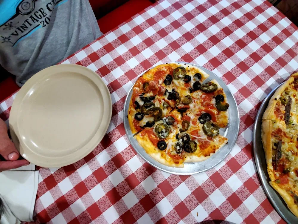 Pepperoni Jalapeno Black Olive & Pineapple